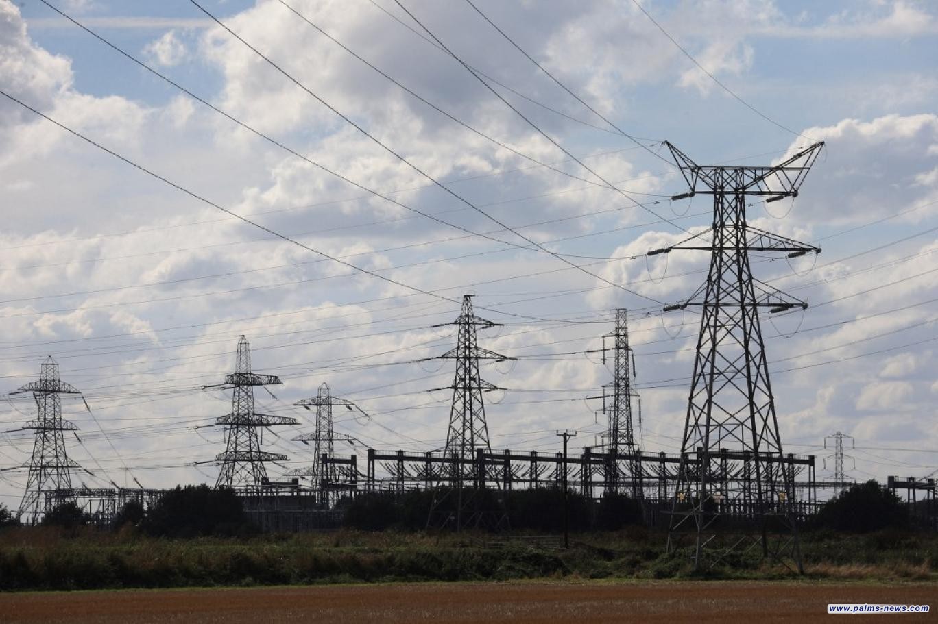 الكهرباء تعلن عن تحضيرات مكثفة لذروة الأحمال الصيفية