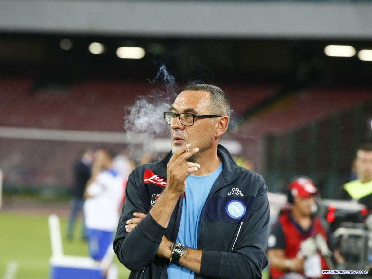 نادي لاتسيو يعلن رحيل مدربه ماوريسيو ساري