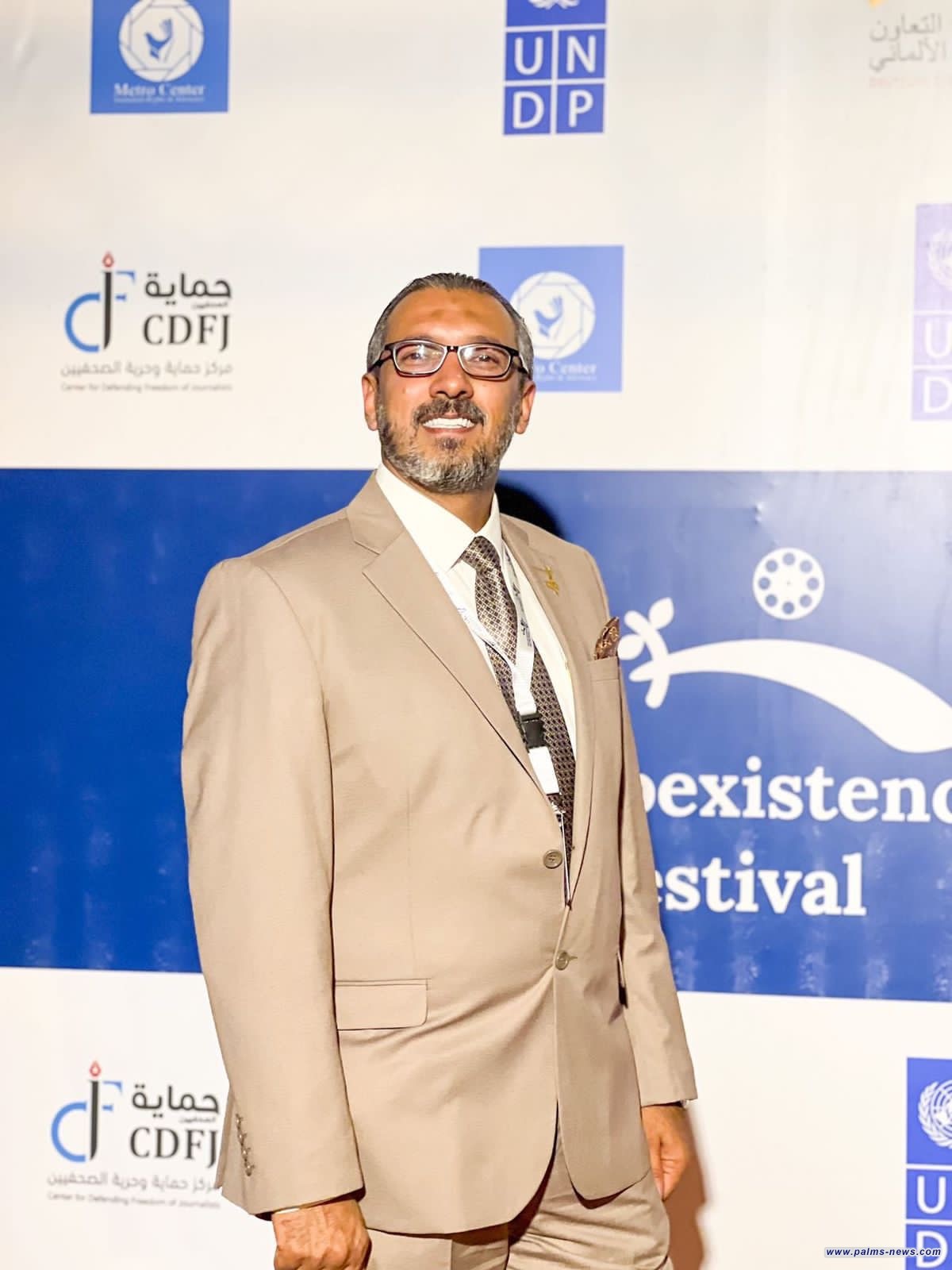 المخرج العراقي حسنين الهاني يكشف لنخيل عراقي عن صدور كتابه الأول