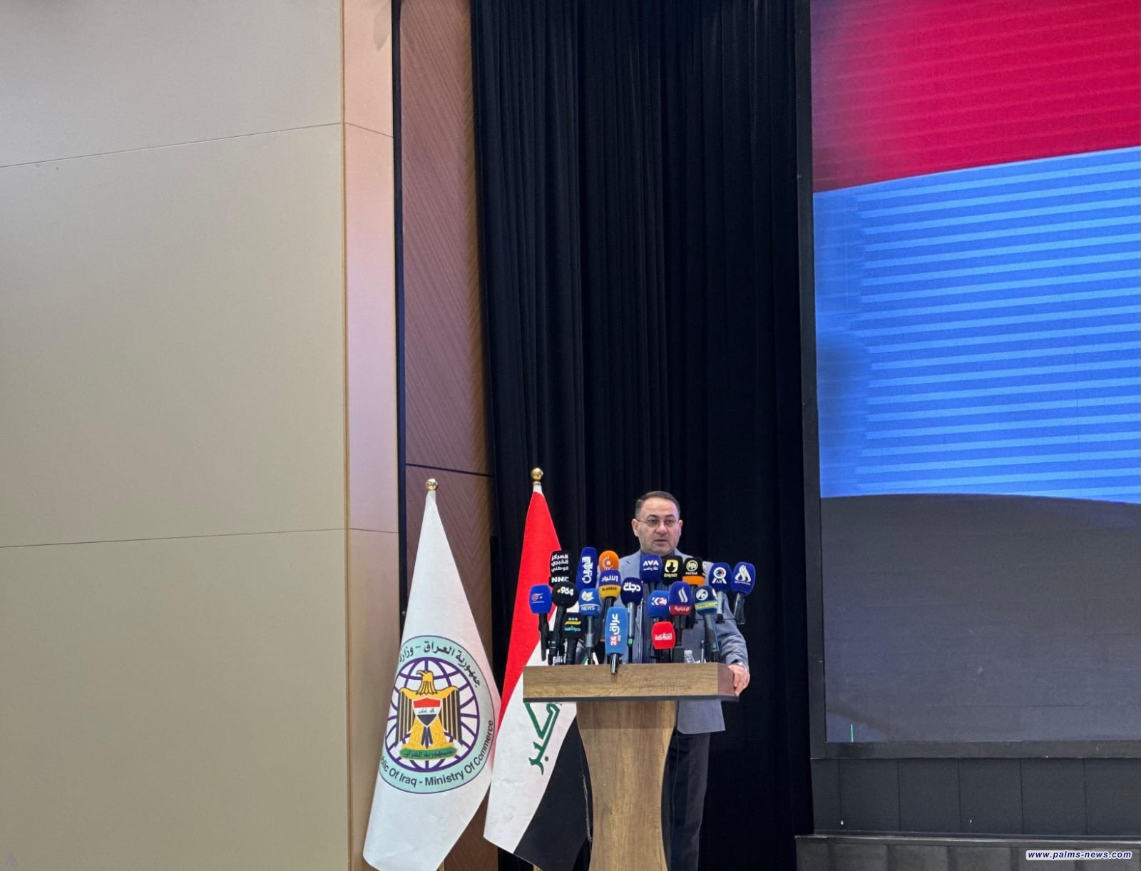 وزير التجارة يعلن انطلاق حملة واسعة لمراقبة الأسعار في بغداد والمحافظات