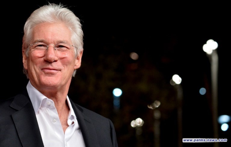 ريتشارد غير يدعم فلسطين بقصيدة لـ محمود درويش