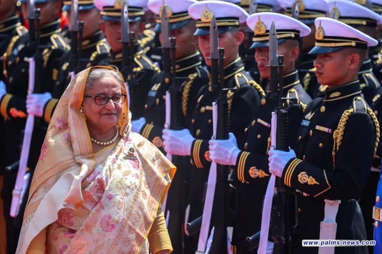 استقاله رئيسة وزراء بنغلاديش بعد اقتحام المتظاهرين لمقرّها