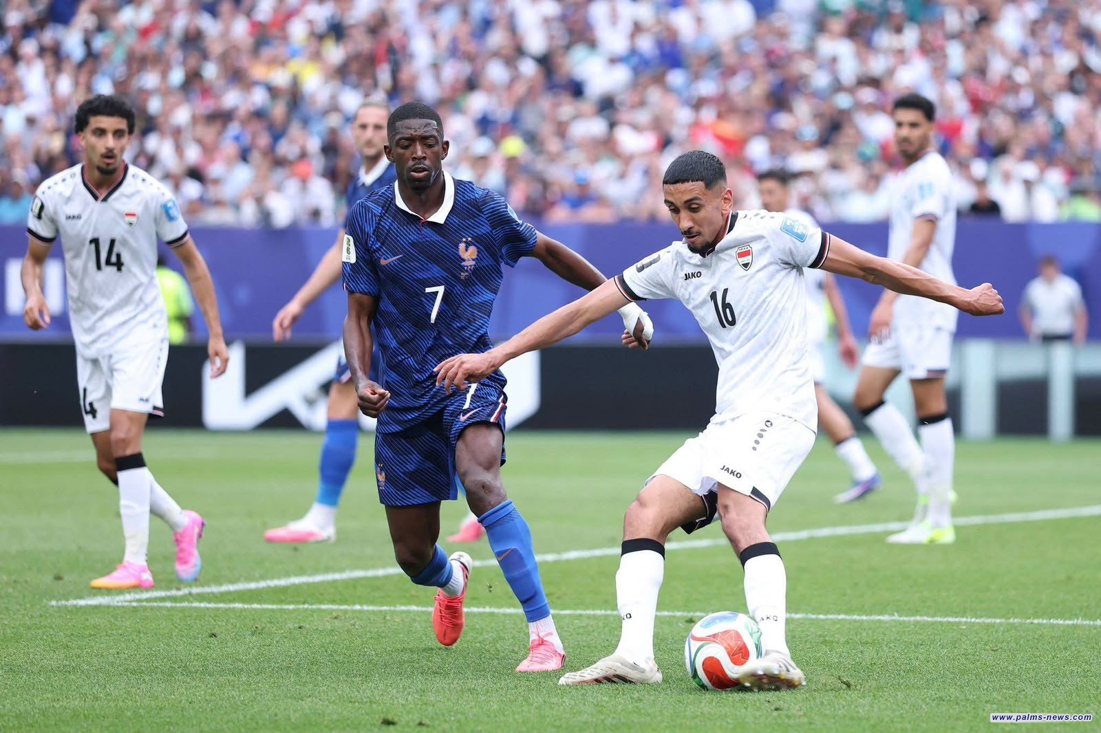 لاعبو المنتخب الوطني: مواجهة فرنسا منحتنا دروساً مهمة وفرصتنا ما زالت قائمة
