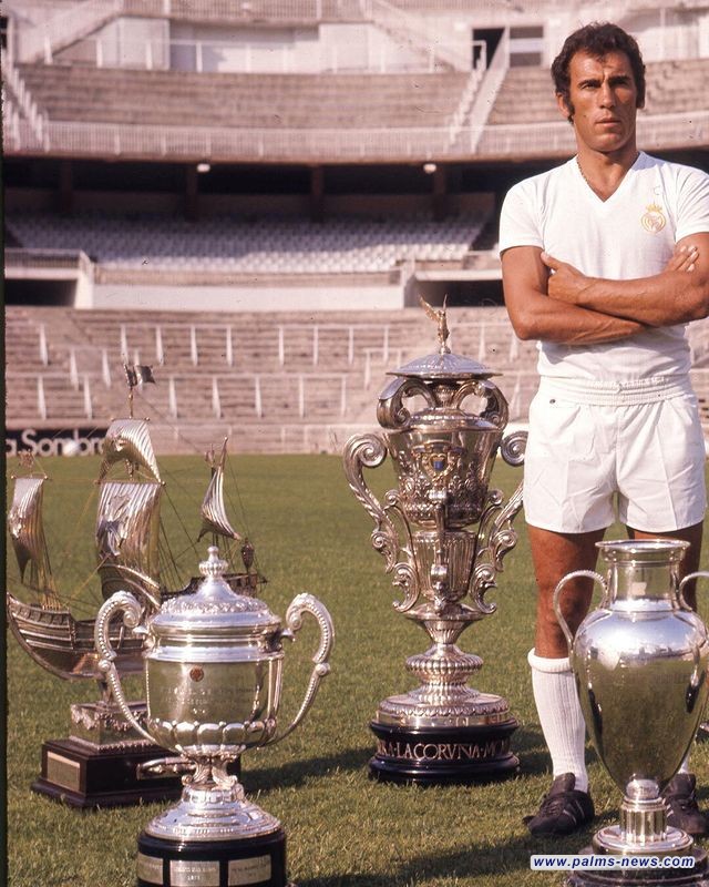 رحيل أسطورة ريال مدريد أمانسيو أمارو