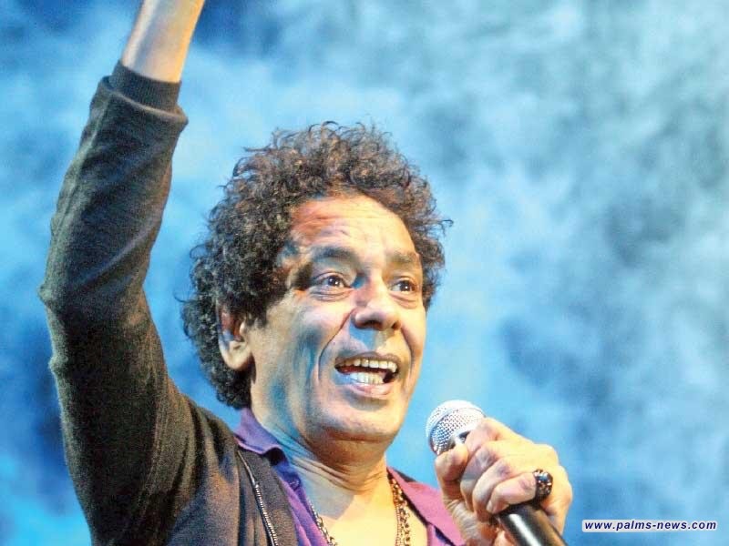 محمد منير يتهيأ للعلاج في ألمانيا