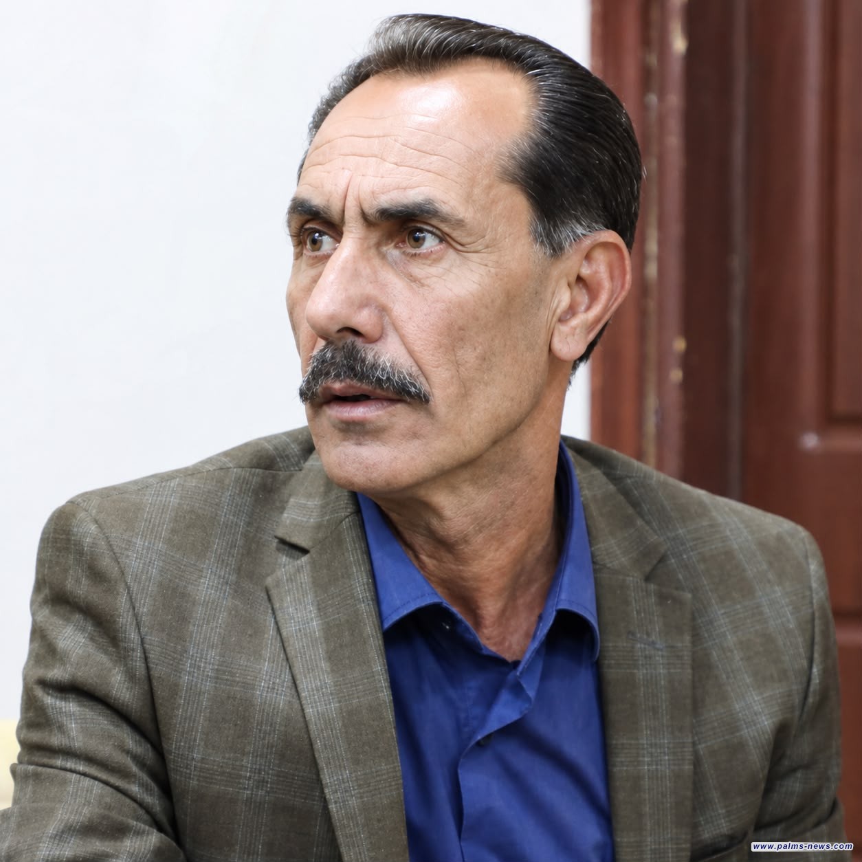 الموت يغيب الشاعر العراقي عصمت عاشق بعد صراع مع أمراض القلب.