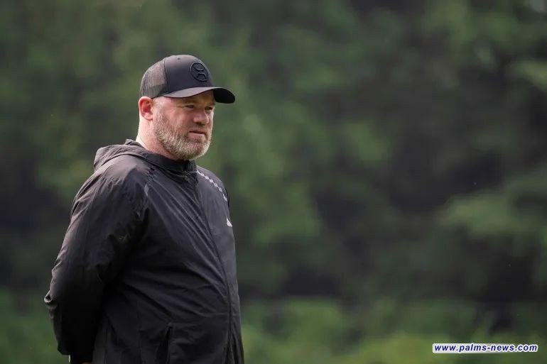 واين روني: كنت أقضي أيامًا في المنزل أشرب الخمر حتى الثمالة