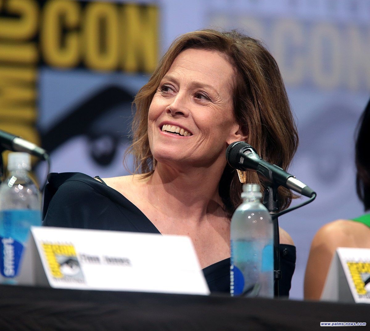 سيغورني ويفر ستنال أسداً ذهبياً فخرياً في مهرجان البندقية السينمائي