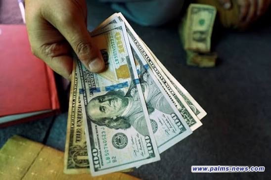 المصارف الحكومية تبدأ بيع الدولار للمسافرين بالسقف الجديد