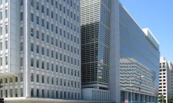 البنك الدولي يحذر من انتكاسة للاقتصاد العالمي