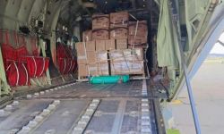 طائرة المساعدات العراقية تصل إلى لبنان