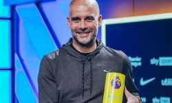 غوارديولا يفوز بجائزة "أفضل مدرب" في الدوري الإنجليزي