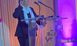 مهرجان إيزيس الدولي للمرأة يكرم الفنانة العراقية القديرة عواطف نعيم