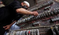 الحكومة تؤكد وجوب التزام المولدات الأهلية بالأسعار المحددة