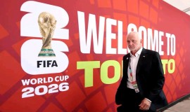 اتحاد الكرة يجدد عقد آرنولد لعام واحد بطلبه والمدرب يستعد للاعتزال بعد كأس الخليج