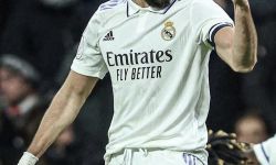 بنزيما يستعد للتوقيع على انتقاله لنادي الاتحاد السعودي