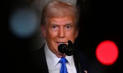 ترمب لن يرفع القيود عن «أسوشيتد برس» ما لم تعتمد «خليج أميركا»