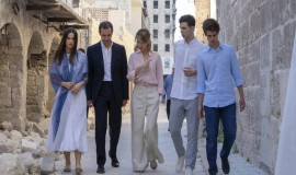 بشار الأسد يعود لطب العيون... وحياة معزولة لعائلته في موسكو