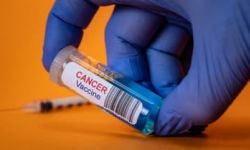 روسيا تبشّر العالم بلقاح السرطان
