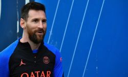 أنباء عن موافقة ميسي على عرض الهلال السعودي