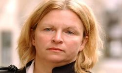 أغرب من الخيال خدعت زوجها الأول، وقتلت الثاني، وأغرت الثالث بألعاب جنسية ثم حطمت رأسه