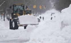 57 شخصاً حتى اللحظة تجمدوا في سيارتهم جراء العاصفة الثلجية التي تضرب الولايات المتحدة