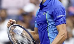 نوفاك ديوكوفيتش يتلاسن مع جماهير بريطانية