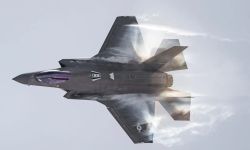 الدفاع الأمريكية تصادق على السماح للمقاتلة "إف-35 اي" بحمل الأسلحة النووية