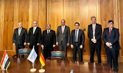 العراق و"سيمنز" الألمانية يوقعان اتفاقية لاستثمار الغاز المصاحب كوقود لتوليد الكهرباء