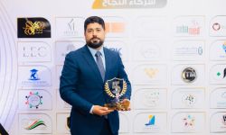 تكريم د. علي الموسوي بدرع صناع السلام في دبي