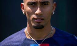 رافينيا يكرر غضبه تجاه تشافي