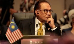 رئيس وزراء ماليزيا غاضب بسبب حذف فيسبوك منشورا له عن اغتيال هنية