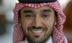 وزير الرياضة السعودي يضع شرطا قبل التعاقد مع ميسي وبنزيما