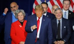 بعد تعرّض حملته الانتخابية للاختراق... ترامب يتوعد إيران