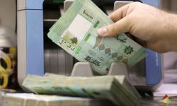 تراجع تاريخي.. الليرة اللبنانية  تتخطى حاجز 100 ألف للدولار