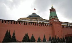 الكرملين يحظر استخدام "الايفون"