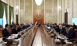 مجلس الوزراء يصادق على تعديل سعر صرف الدولار إلى 1300 دينار