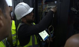 الاتصالات تعتزم إيصال انترنت الكابل الضوئي إلى 8 ملايين منزل