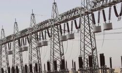 العراق يعلن إكمال مشروع الربط الكهربائي مع الأردن