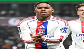 إندريك يشعل الدوري الفرنسي ويخطف الأضواء مع ليون