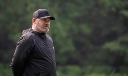 واين روني: كنت أقضي أيامًا في المنزل أشرب الخمر حتى الثمالة