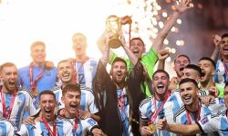 ميسي يقود الأرجنتين للتتويج بكأس العالم