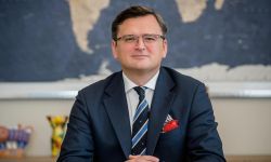 وزير خارحية أوكرانيا: "قمة سلام" ستعقد بحلول فبراير وجميع الحروب تنتهي بالدبلوماسية