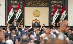 البرلمان يصوت على سعر صرف الدولار عند 1300 دينار